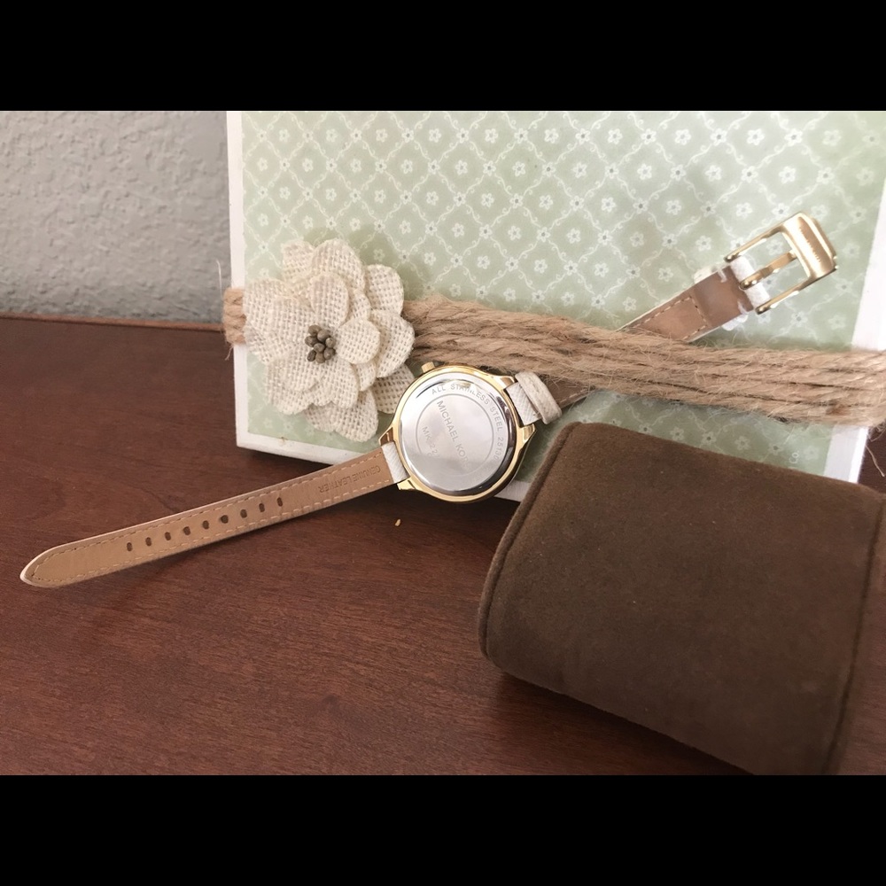 Women’s Michael Kors watch - Picture 4 of 6